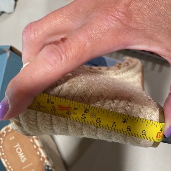 Brand new Tom’s wedges in denim with nice braided wedge in size 9. - Picture 5 of 8